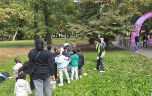 Octobre Rose à Petit-Quevilly, ateliers avec le public : familles, membres du club, centres de loisirs...